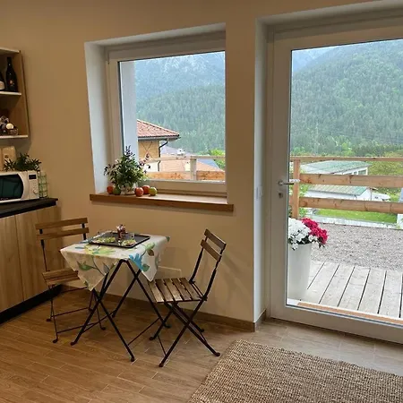 Alle Arce בית הארחה דומג'ה די קדורה