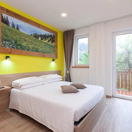 Alle Arce בית הארחה 3*